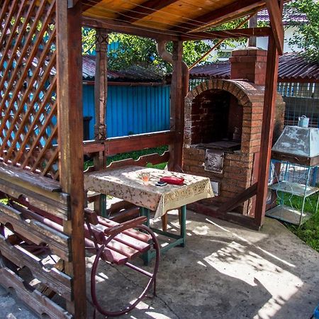 Casa Comfort Кимпулунг-Молдовенеск Екстер'єр фото
