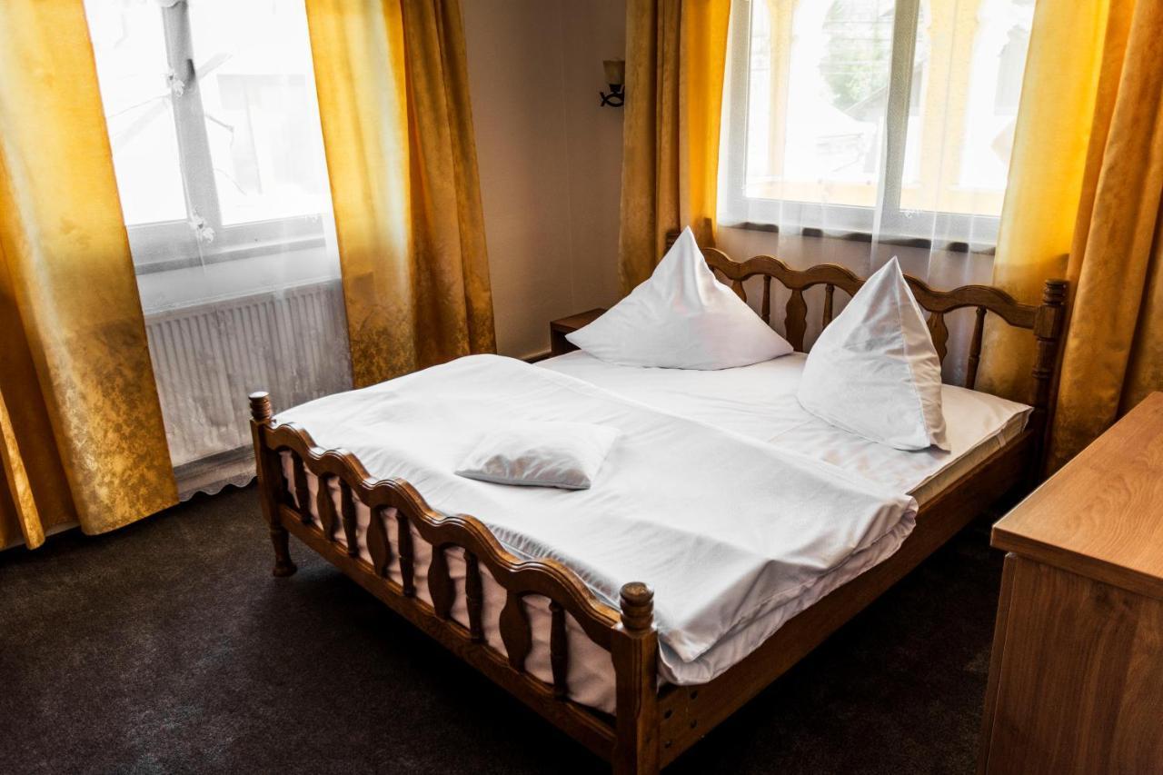 Casa Comfort Кимпулунг-Молдовенеск Екстер'єр фото