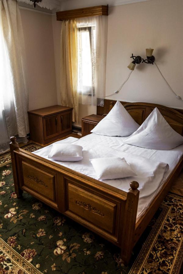 Casa Comfort Кимпулунг-Молдовенеск Екстер'єр фото